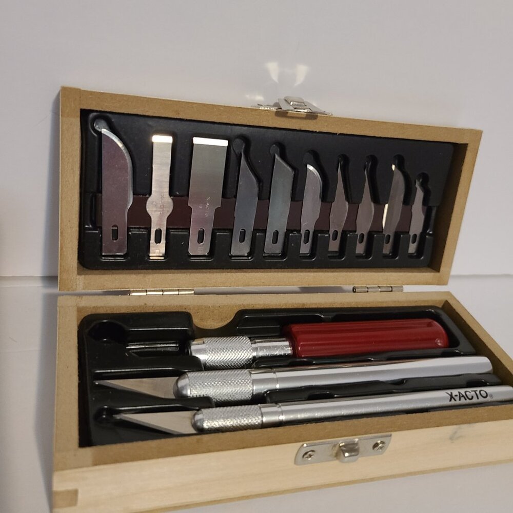 X-ACTO BASIC KNIFE SET-3PRECISION KNIVES-10 PRECISION BLADES-WOODEN CHEST - Picture 6 of 9